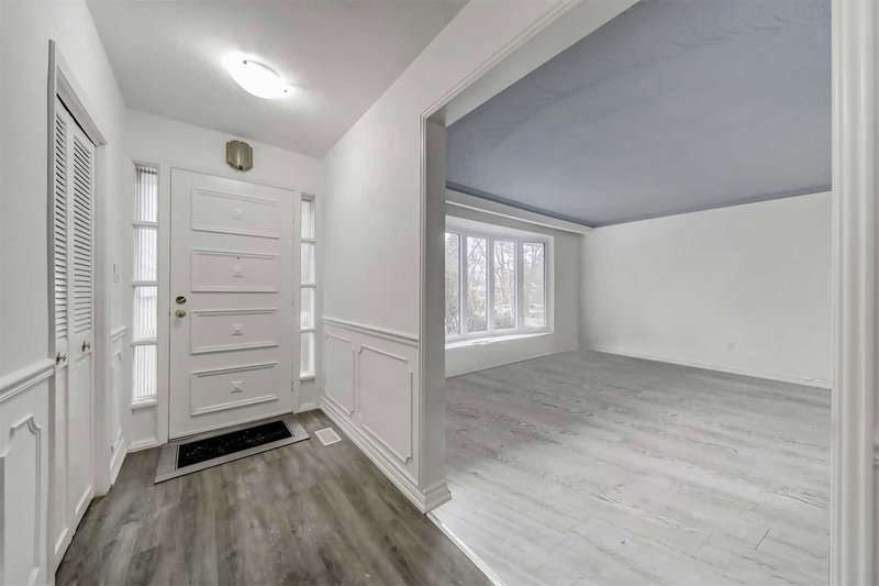 6 Willowgate Dr, Markham, L3P1G2 | Image 3