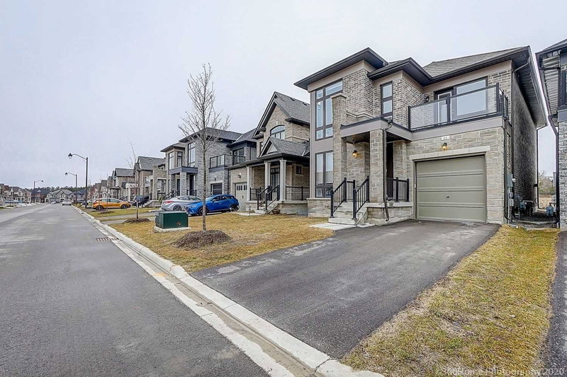 44 Festival Crt, East Gwillimbury, L9N 0N8 | Image 2