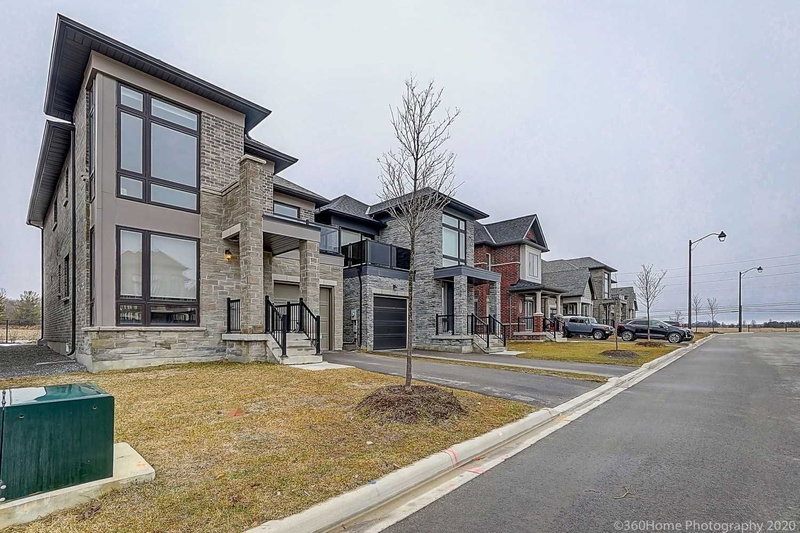 44 Festival Crt, East Gwillimbury, L9N 0N8 | Image 3