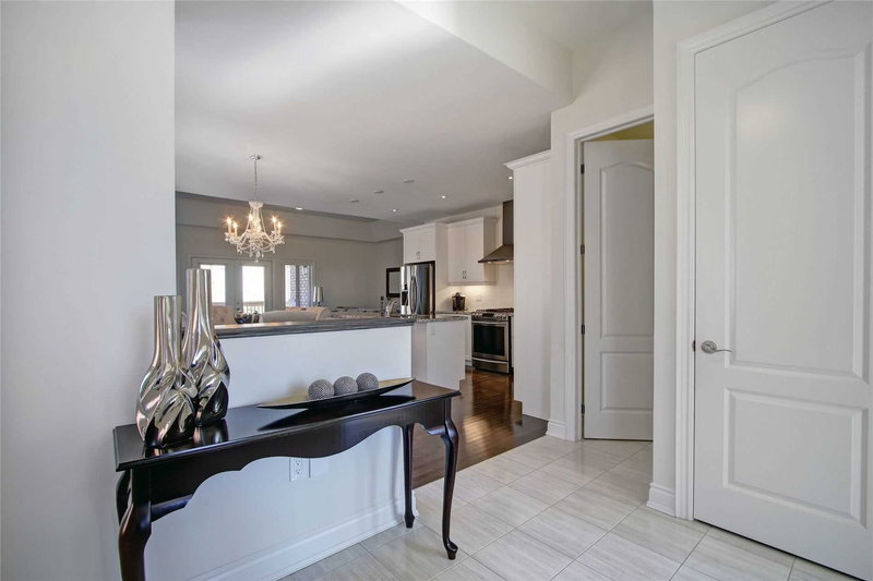 19 Westmount Dr, New Tecumseth, L9R 0P5 | Image 2