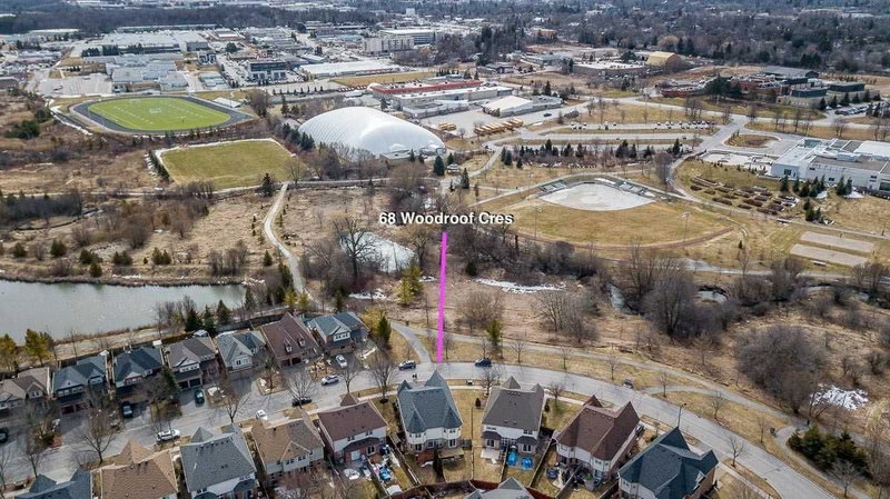 68 Woodroof Cres, Aurora, L4G7H4 | Image 2