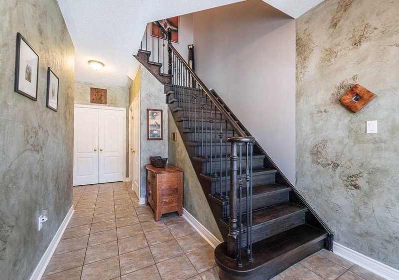 740 Colter St, Newmarket, L3X2V5 | Image 3