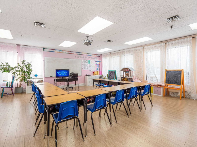 7 Bradwick Dr, Vaughan, L4K2T4 | Image 2