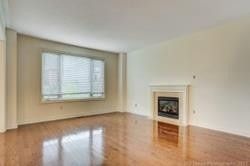 7 West Park Ave, Bradford West Gwillimbury, L3Z 0A5 | Image 2