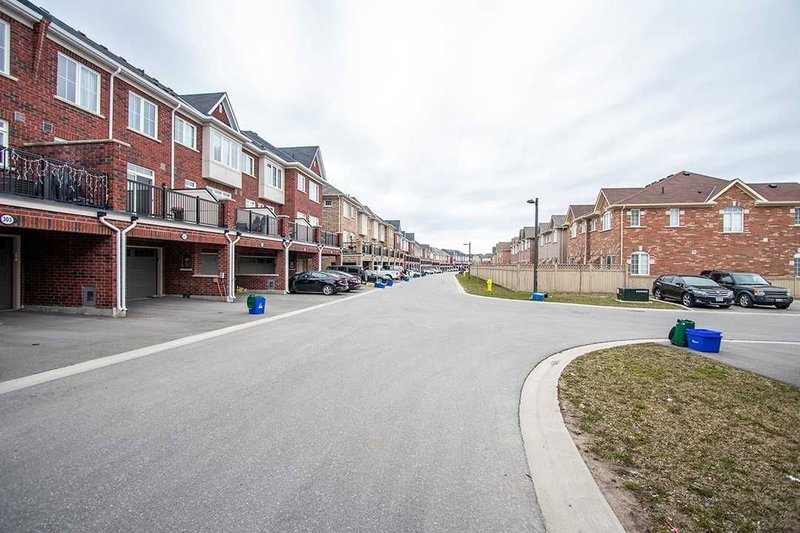 307 Dundas Way, Markham, L6E0S8 | Image 3