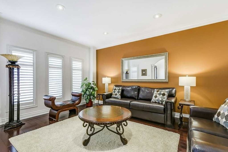 129 Golden Tulip Cres, Markham, L6C1W5 | Image 3