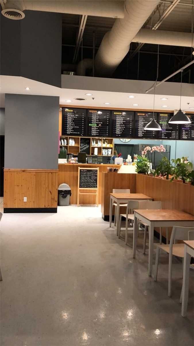 21 - 16655 Yonge St, Newmarket, L3X 1V6 | Image 2