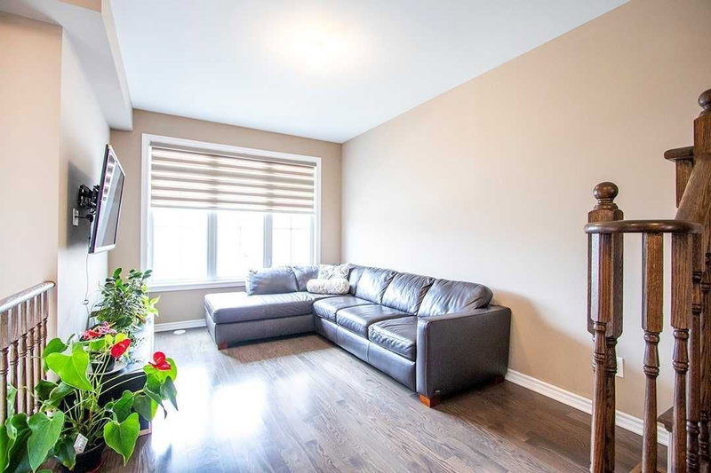 307 Dundas Way, Markham, L6E0S8 | Image 2