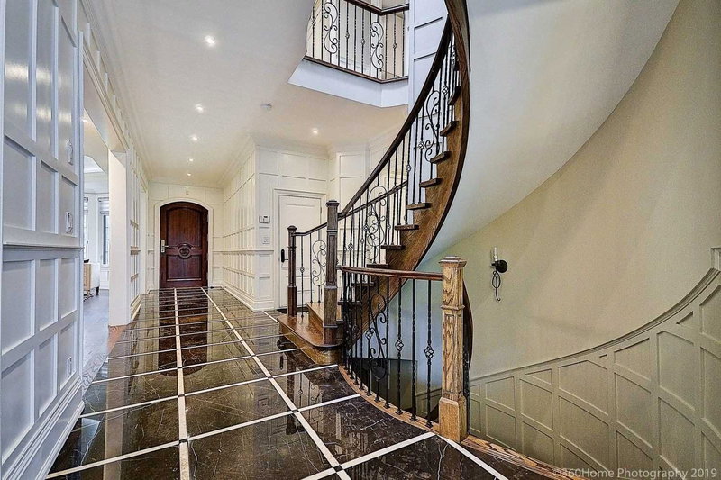 65 Sunset Beach Rd, Richmond Hill, L0E1N0 | Image 3