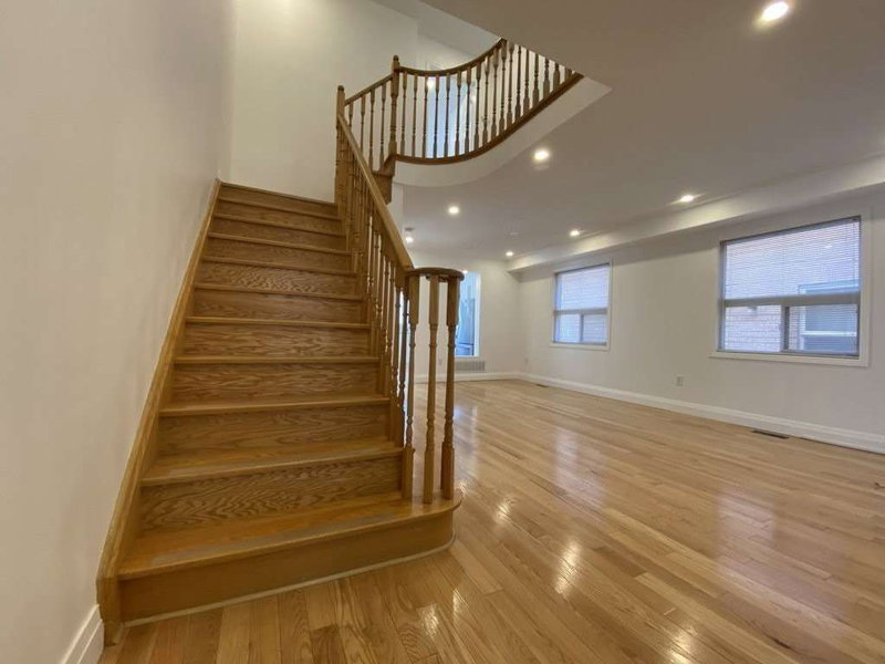 133 Novella Rd, Vaughan, L4K 5K6 | Image 3