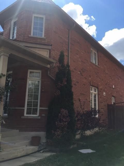 63 Rainbow Valley Cres, Markham, L6E1M2 | Image 2