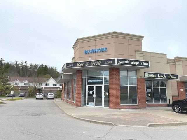 1 - 17080 Bathurst St, Newmarket, L3Y3A5 | Image 2