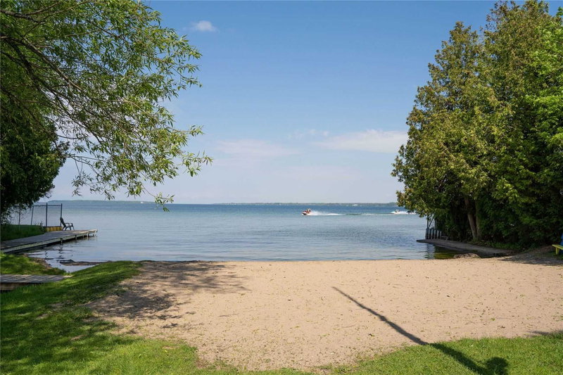 1056 Elm Rd, Innisfil, L9S2E9 | Image 3