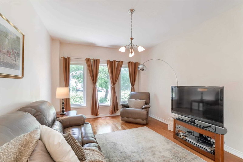 34 Previn Crt, New Tecumseth, L9R1N8 | Image 2