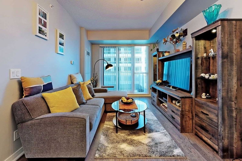 907 - 9205 Yonge St, Richmond Hill, L4C6Z2 | Image 3