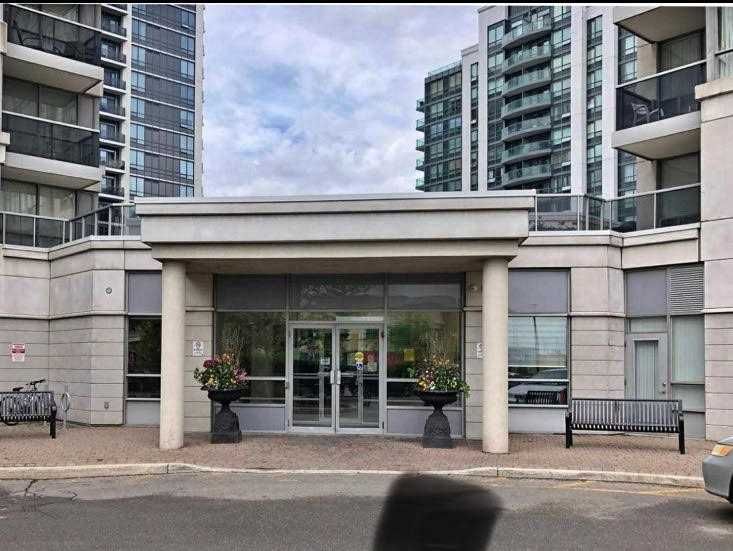 905 - 50 Disera Dr, Vaughan, L4J9E9 | Image 2