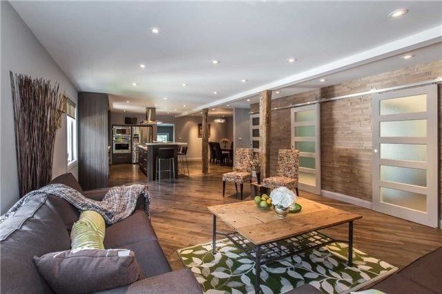 151 Richmond St, Richmond Hill, L4C3Y7 | Image 2