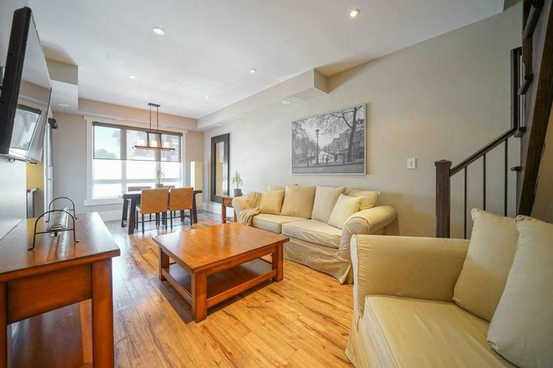 14 - 105 Kayla Cres, Vaughan, L6A4W3 | Image 2