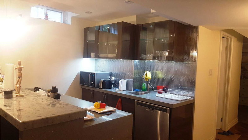 Lower - 33 Autumn Way N, Aurora, L4G4P2 | Image 3