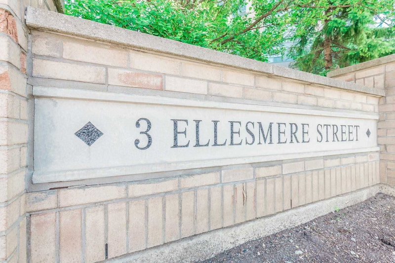 408 - 3 Ellesmere St, Richmond Hill, L4B4N2 | Image 3