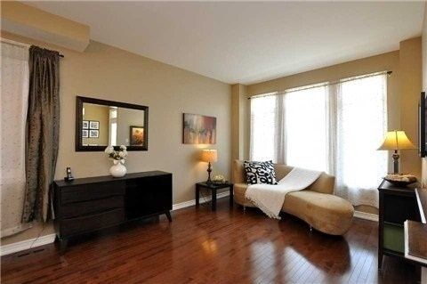 52 Victoria Wood Ave, Markham, L6E1K1 | Image 2