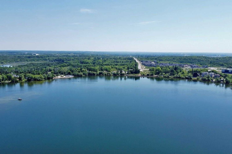 442 Sunset Beach Rd, Richmond Hill, L4E 3J2 | Image 2