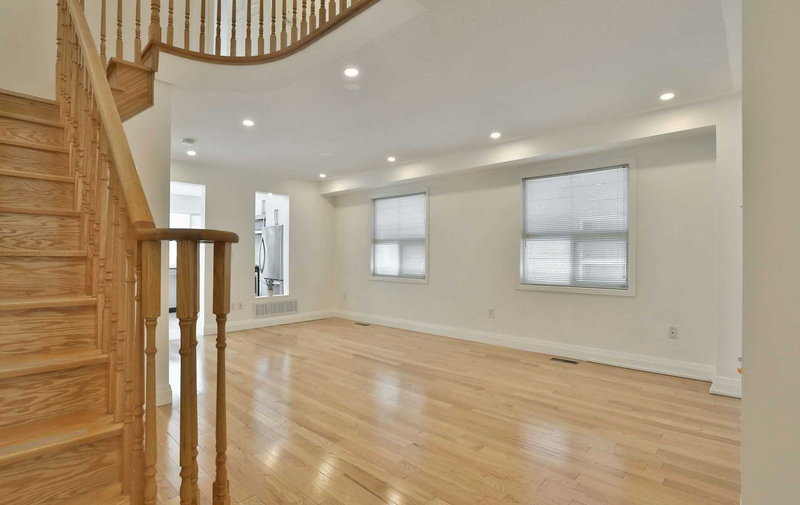 133 Novella Rd, Vaughan, L4K5K6 | Image 3