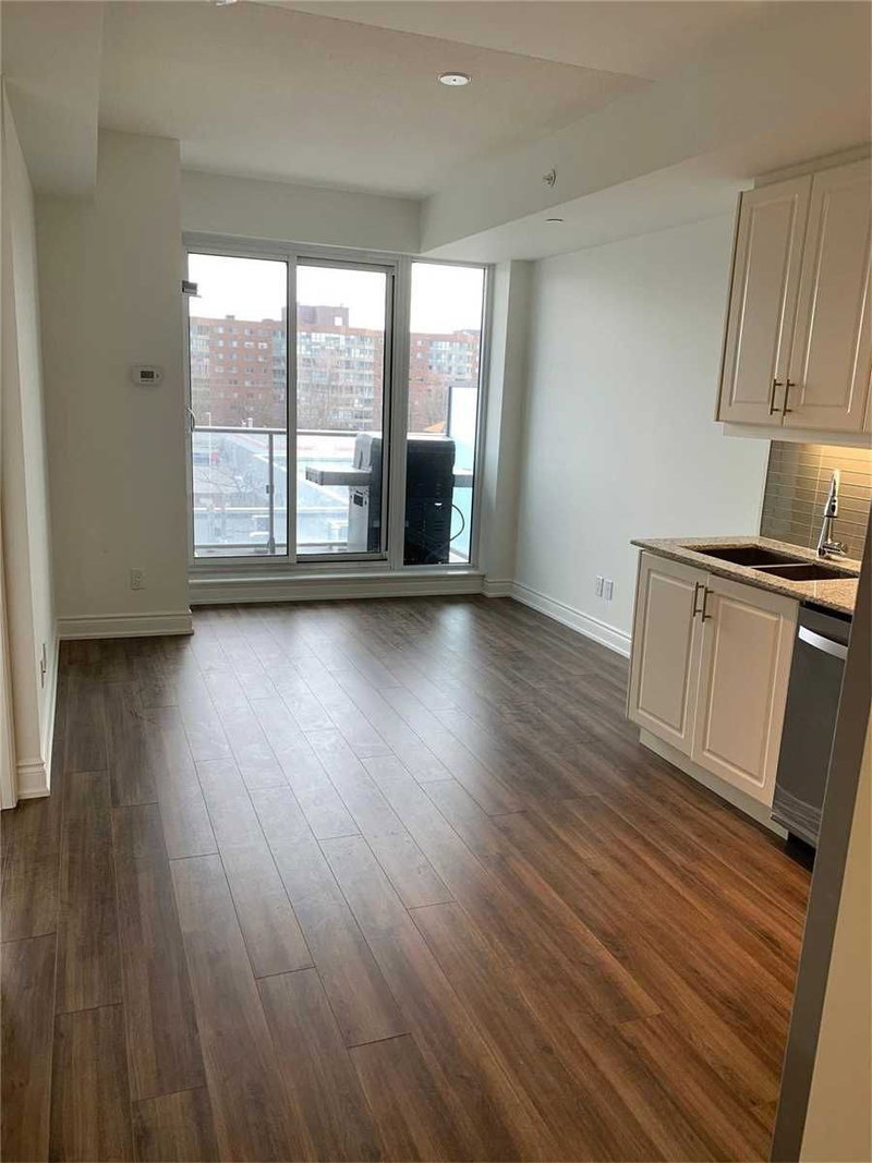 303 - 9618 Yonge St, Richmond Hill, L4C0X5 | Image 3