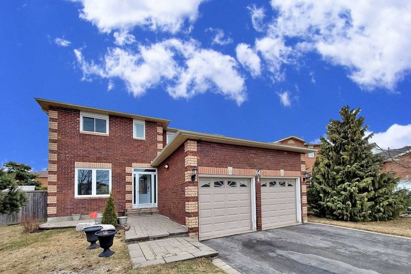 64 Mandel Cres, Richmond Hill, L4C9Z7 | Image 2