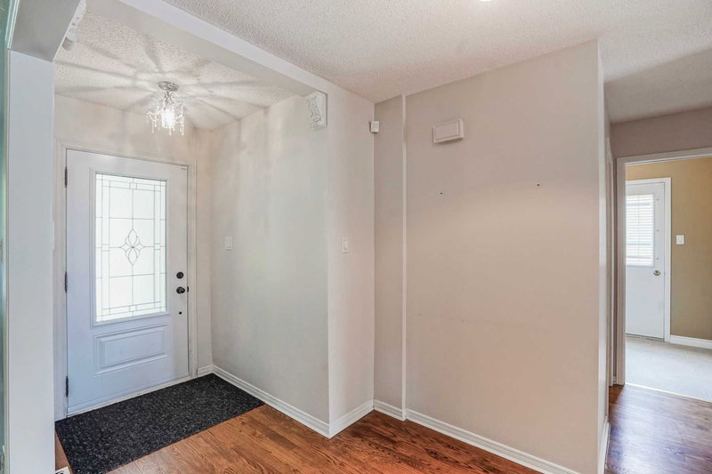 19 Lang Rd, Markham, L3T7E8 | Image 2