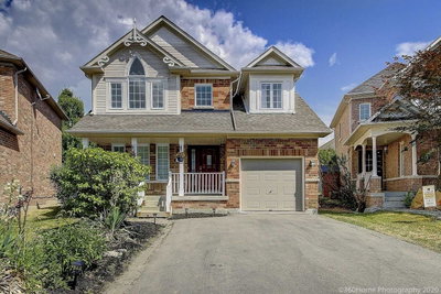 Detached House sold at 27 Watkins Glen Crescent, Aurora, Ontario, L4G7P3 - Bayview Wellington - MLS: N4824240