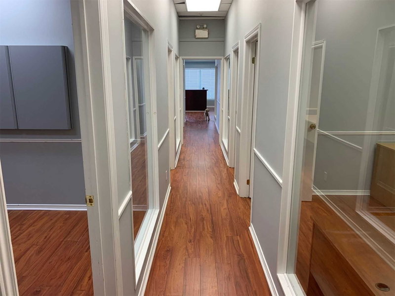 16 - 160 East Beaver Creek Rd, Richmond Hill, L4B 3L4 | Image 3