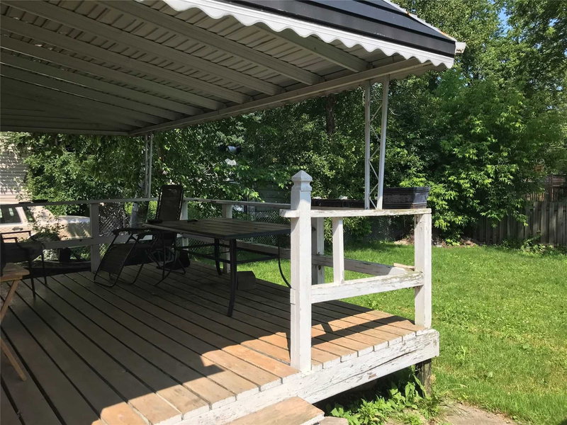 56 Sylvan Cres, Richmond Hill, L4E 3A1 | Image 2