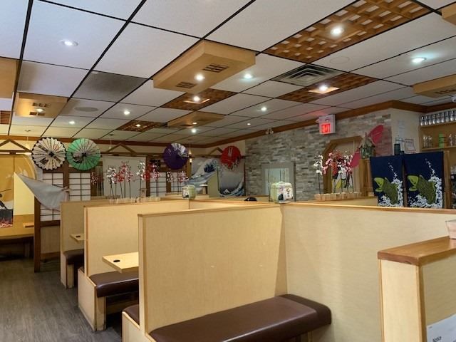 10620 Yonge St, Richmond Hill, L4C 3C8 | Image 2