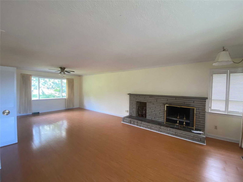 21 Grandview Blvd, Markham, L3P1E9 | Image 2