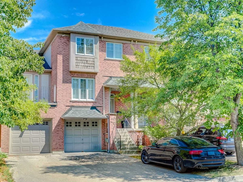 33 Schouten Cres, Markham, L3P7W8 | Image 2