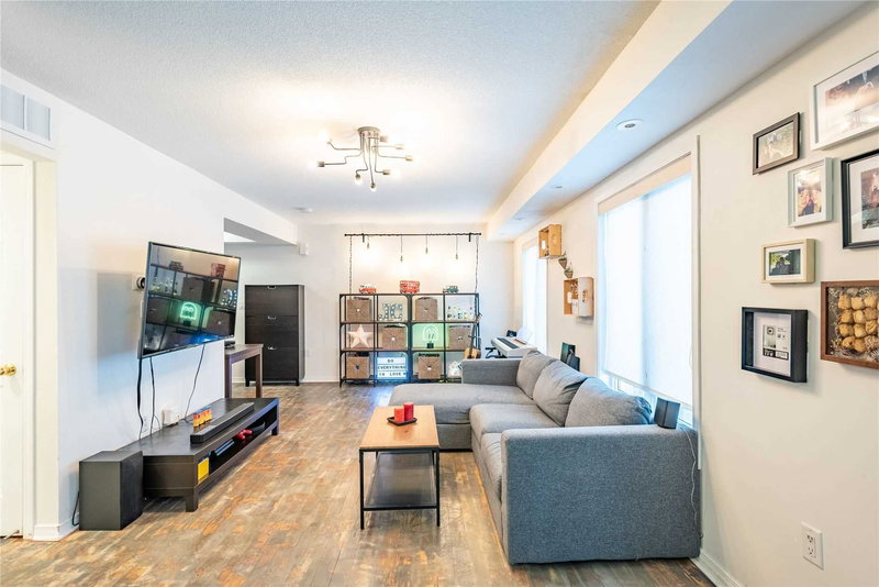 92 Louisbourg Way, Markham, L6E0C5 | Image 3