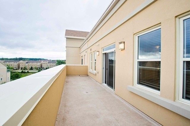 Ph19 - 28 Prince Regent St, Markham, L6C 0V5 | Image 3