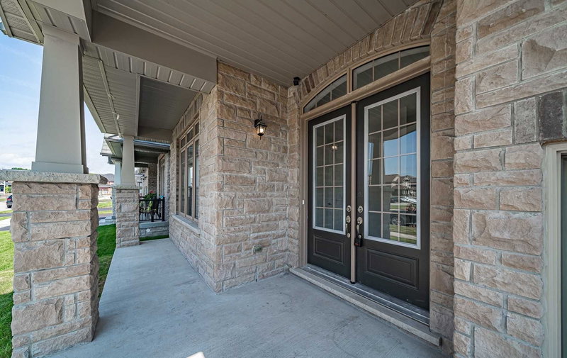 1659 Emberton Way, Innisfil, L9S4R7 | Image 2