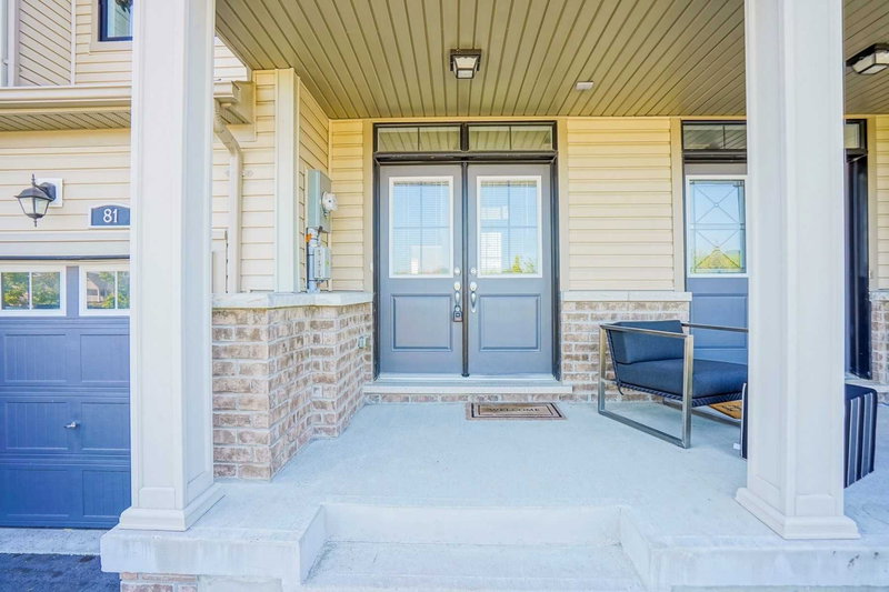 81 Alvin Pegg Dr, East Gwillimbury, L9N0R6 | Image 3