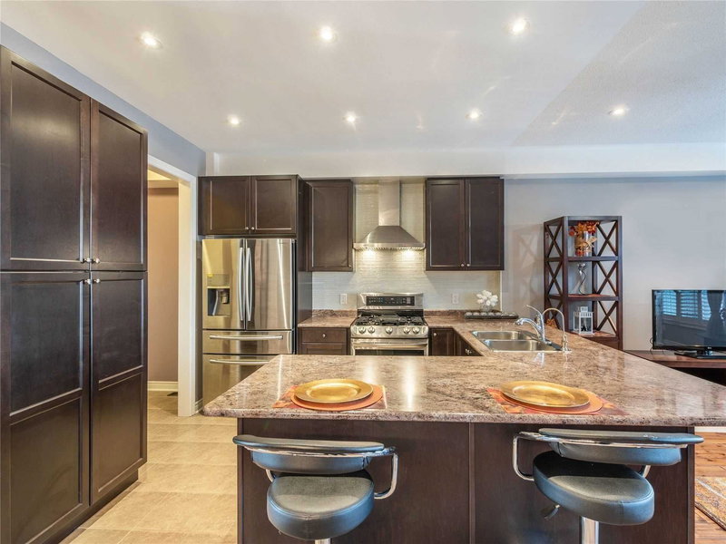 6 Weaver Terr, New Tecumseth, L0G1W0 | Image 2