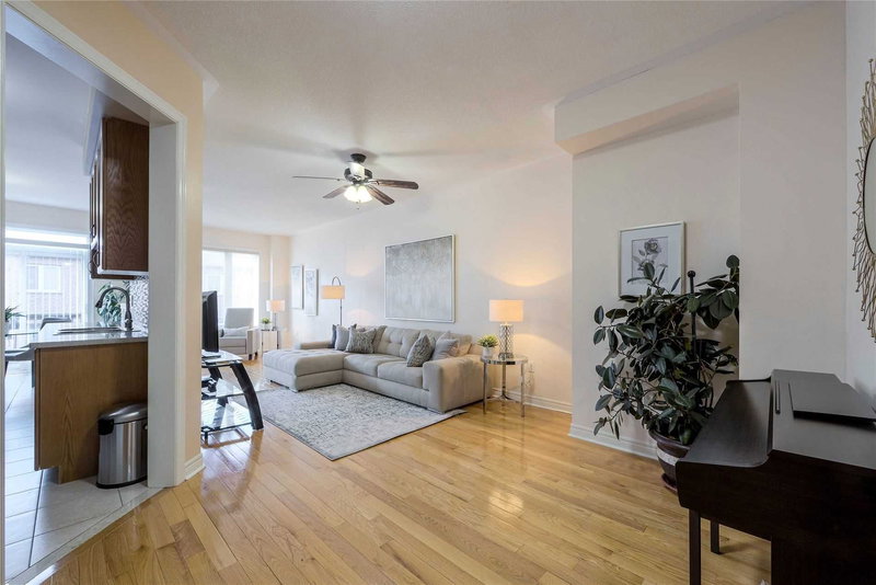 36 - 8 Townwood Dr, Richmond Hill, L4E4Y3 | Image 3