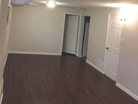 Bsmt - 708 Jackson Crt, Newmarket, L3Y5A6 | Image 3