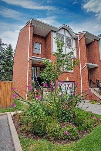 352 Simonston Blvd, Markham - German Mills image-0-1