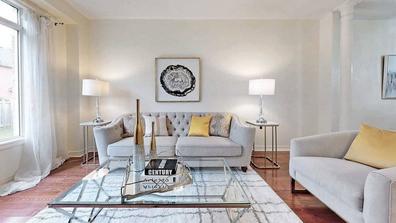 34 Cameo Dr, Richmond Hill, L4S2C3 | Image 3