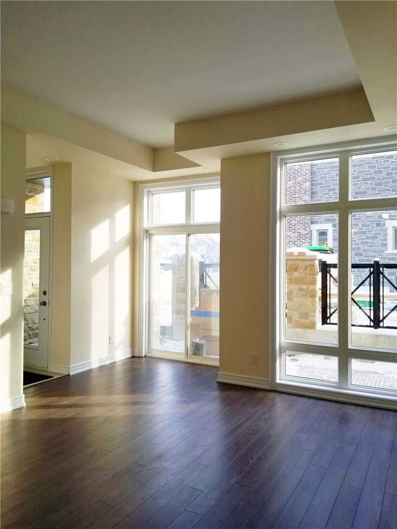 501 - 30 Dunsheath Way, Markham, L6B0A1 | Image 2