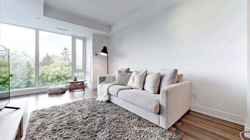 318 - 9618 Yonge St, Richmond Hill, L4C0X5 | Image 3