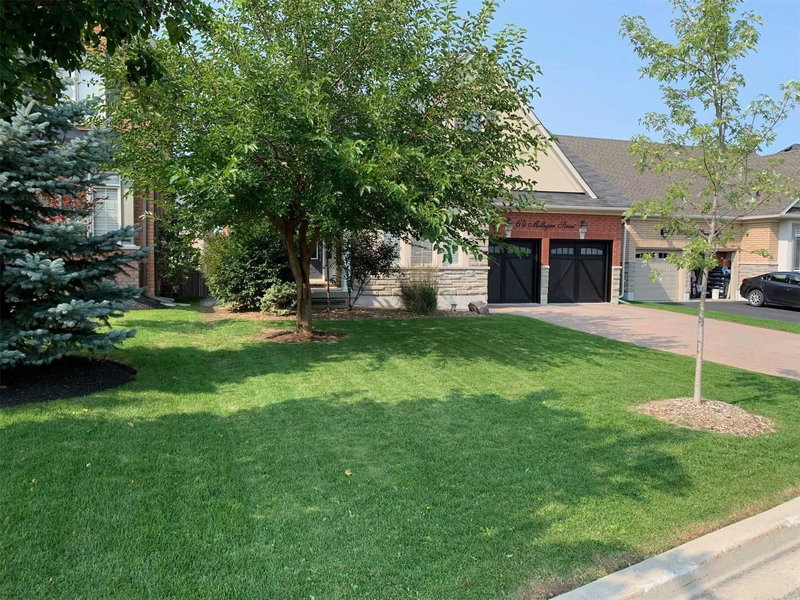 64 Milligan St, Bradford West Gwillimbury, L3Z0A5 | Image 3