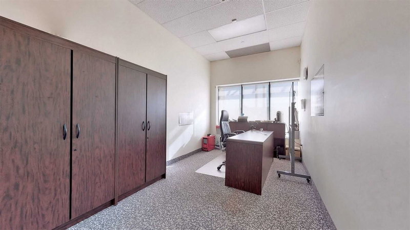 11 - 3300 Steeles Ave W, Vaughan, L4K2Y4 | Image 3