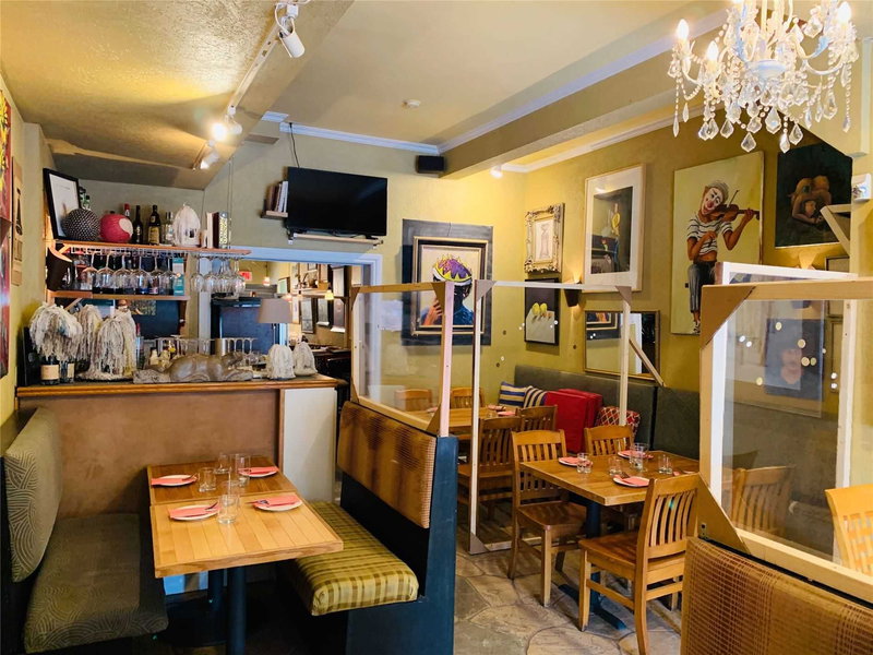 76 Main St N, Markham, L3P 1X5 | Image 2